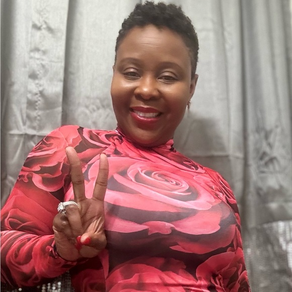 Meet your Posher, Tanisha, RN.❣️ - Picture 5 of 17